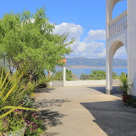 Apartamento By The Sea Arbanija, Ciovo - 19527 Trogir