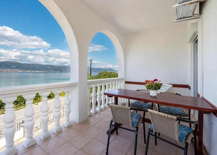 Apartamento By The Sea Arbanija, Ciovo - 19527